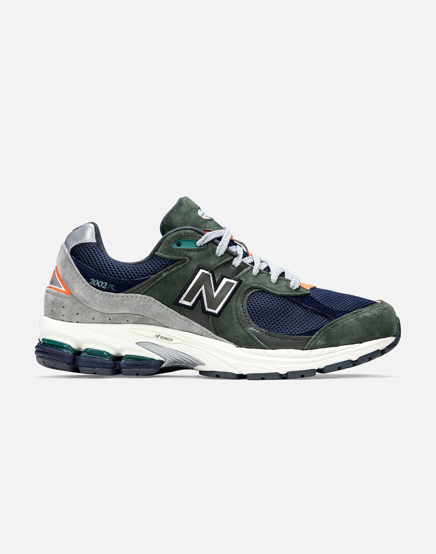 New Balance Leather 2002r in Blue for Men - Lyst