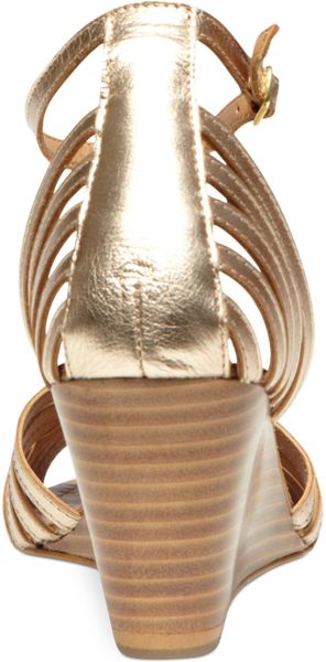 Steve Madden Womens Lexii Demi Wedge Sandals in Gold | Lyst
