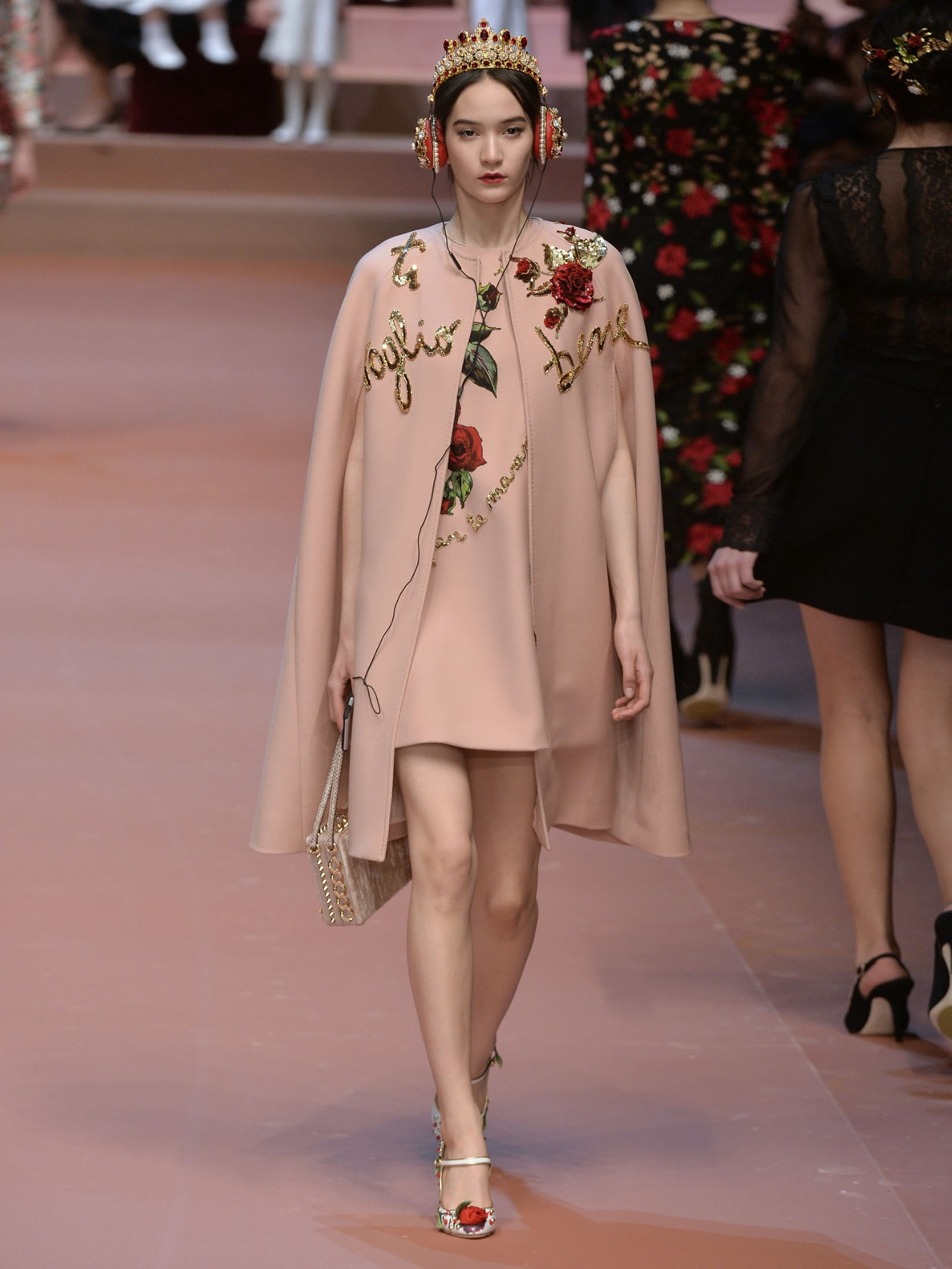 dolce gabbana cape