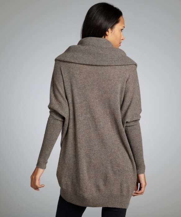 Shop by category From sweaters for work to dressy sweaters to cozy turtleneck sweaters and comfortable short sleeve sweaters, shop Ann Taylor's stylish and cozy selection.