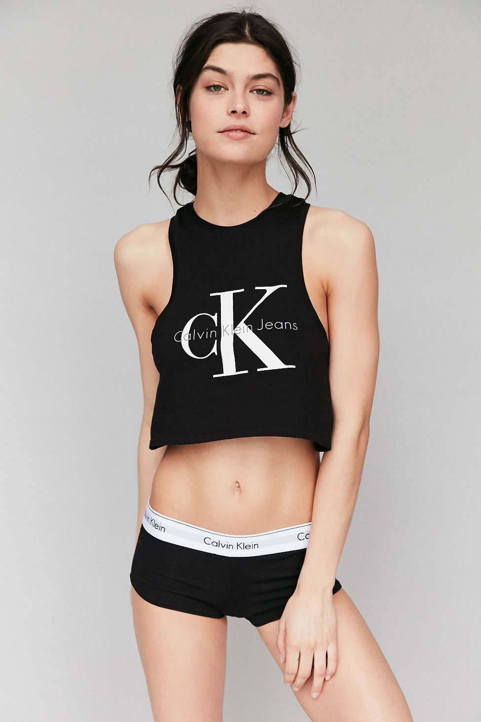 Calvin Klein Cropped Tank Top in Black | Lyst