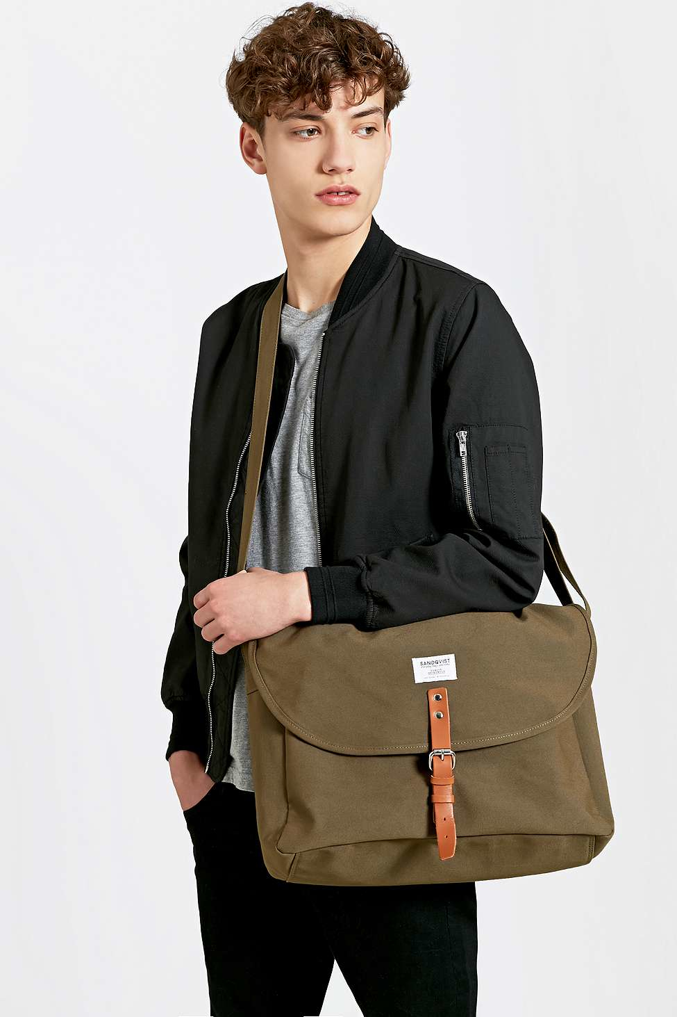 Sandqvist Jack Messenger Bag In Olive in Brown for Men | Lyst UK