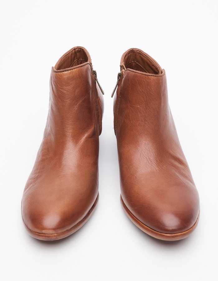 sam edelman petty ankle bootie deep saddle leather