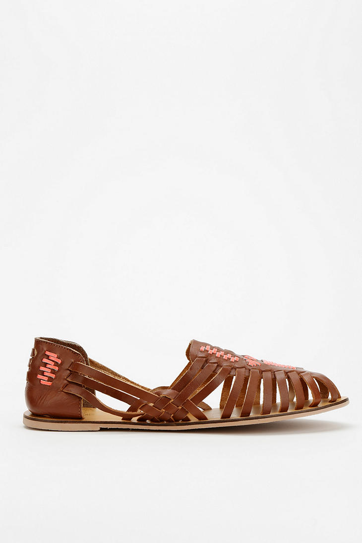 huarache sandals urban outfitters