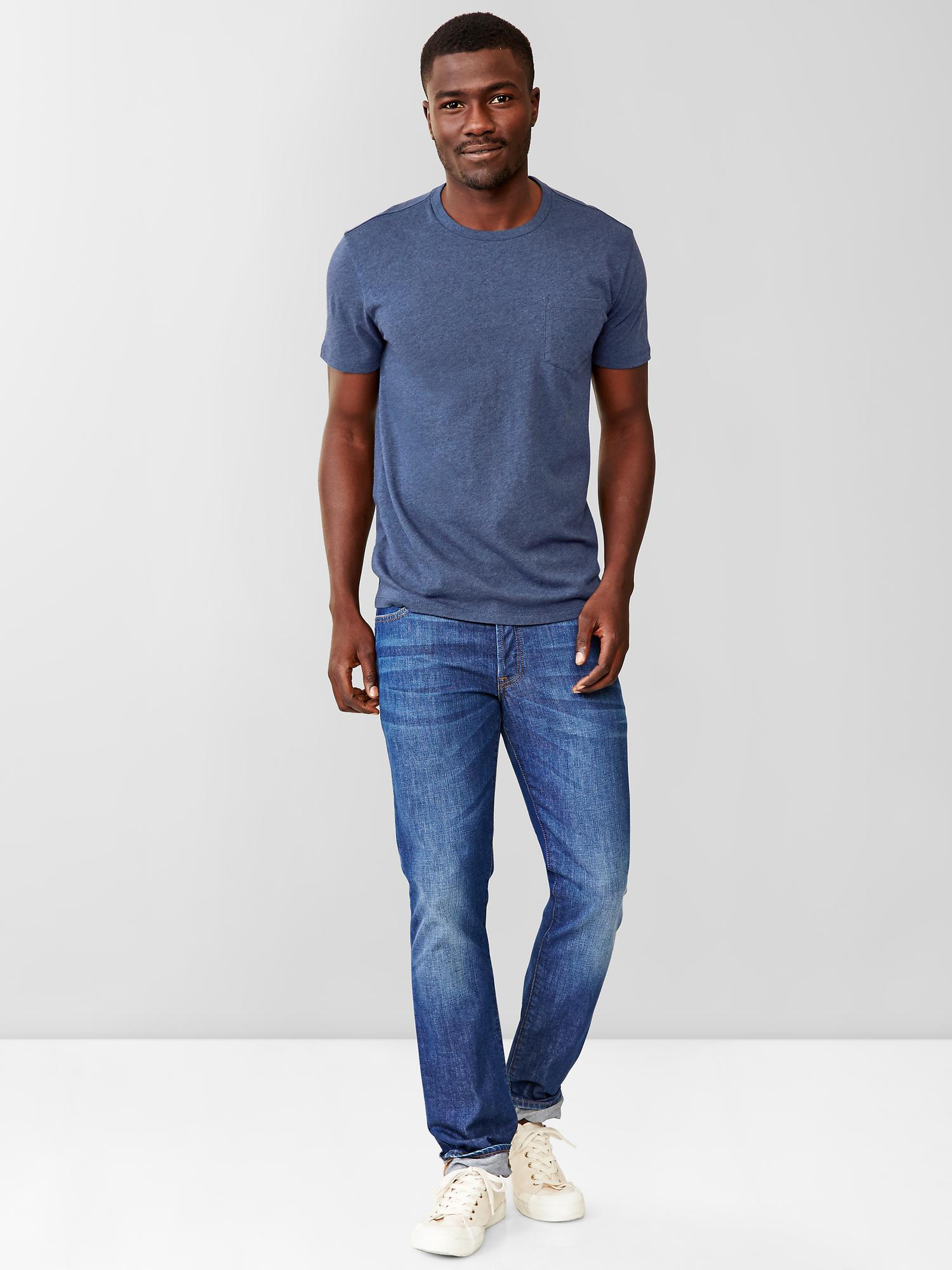 Download Gap Essential Pocket T-shirt in Blue for Men (navy heather ...