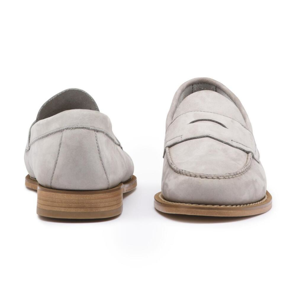 Déjà vus... Product Description re on your own time. Shoes worthy of the G.H. Bass label reflect today.
