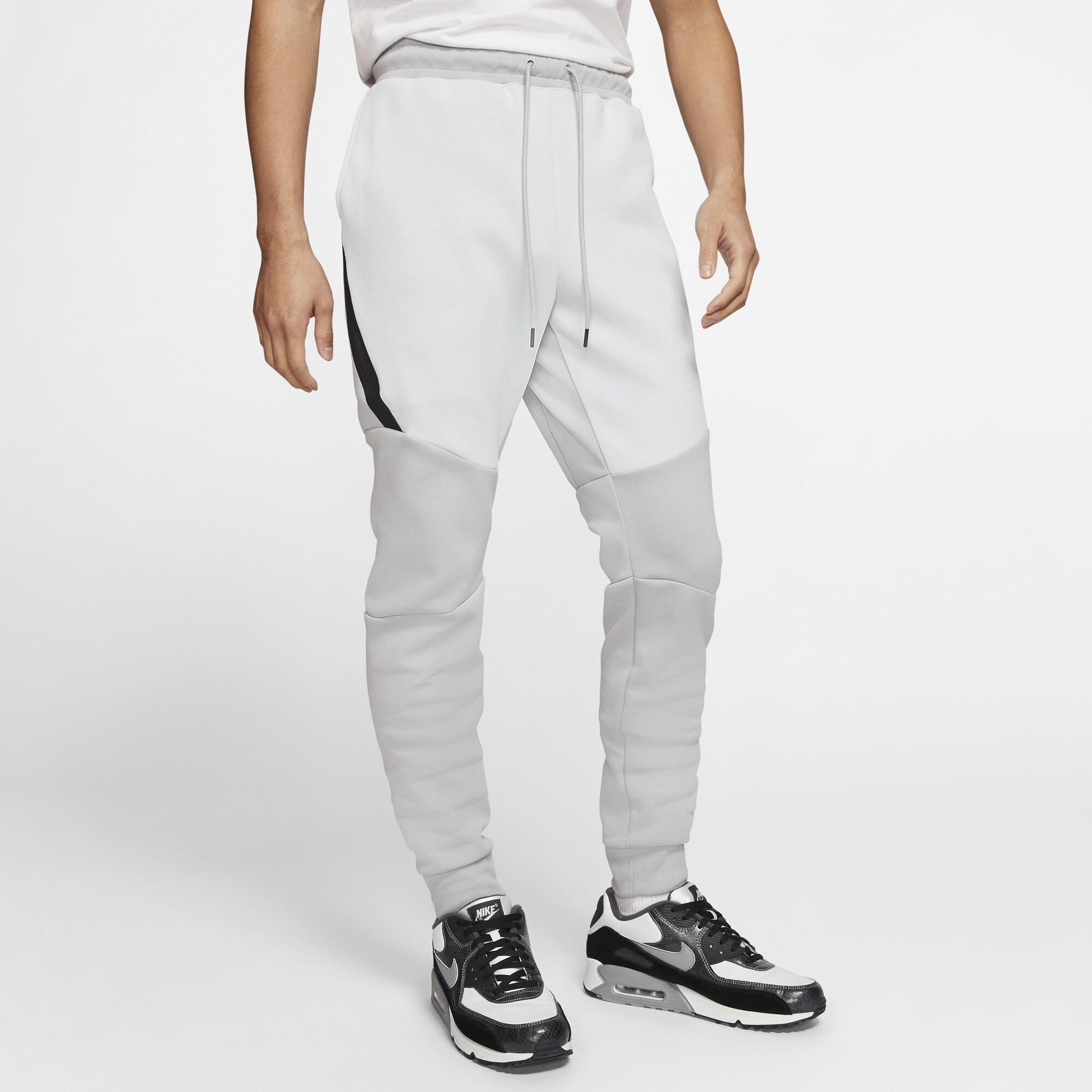 Nike tech fleece joggers platinum sale