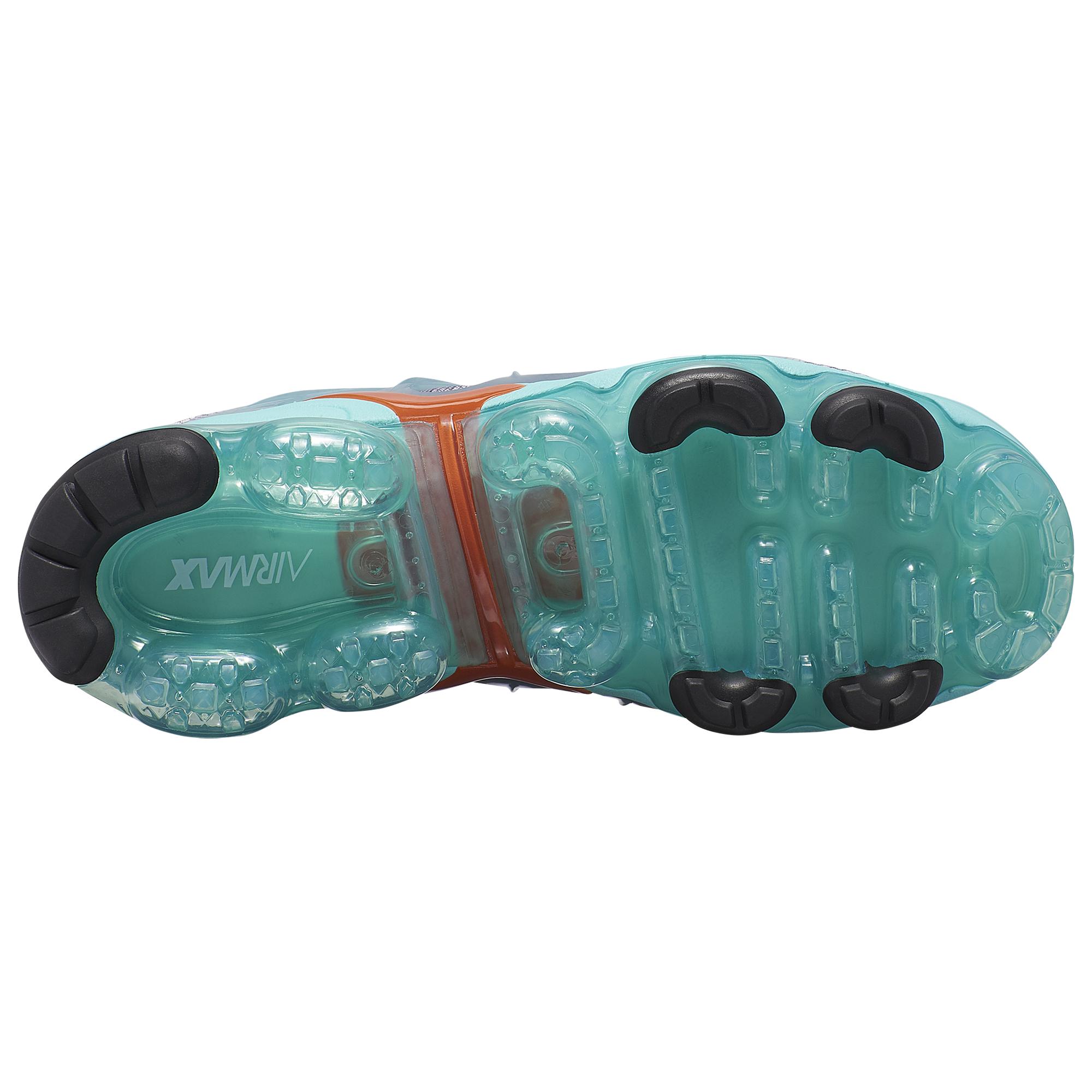 vapormax plus white green black