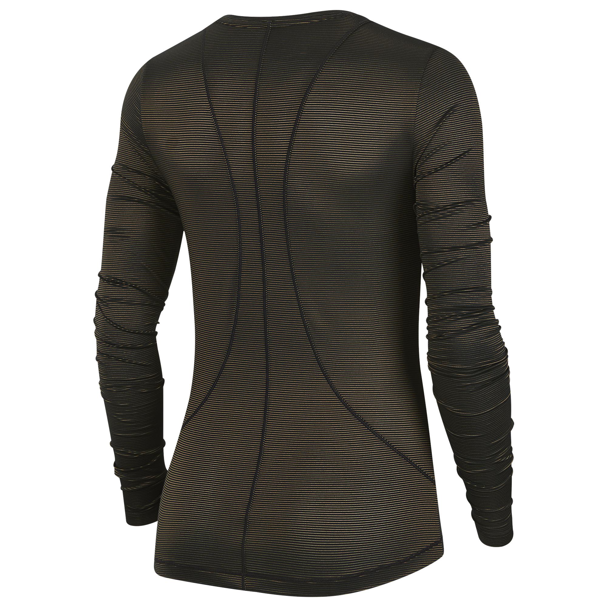 nike w nsw air top bf t-shirt femme nike w nsw air top bf t-shirt femme