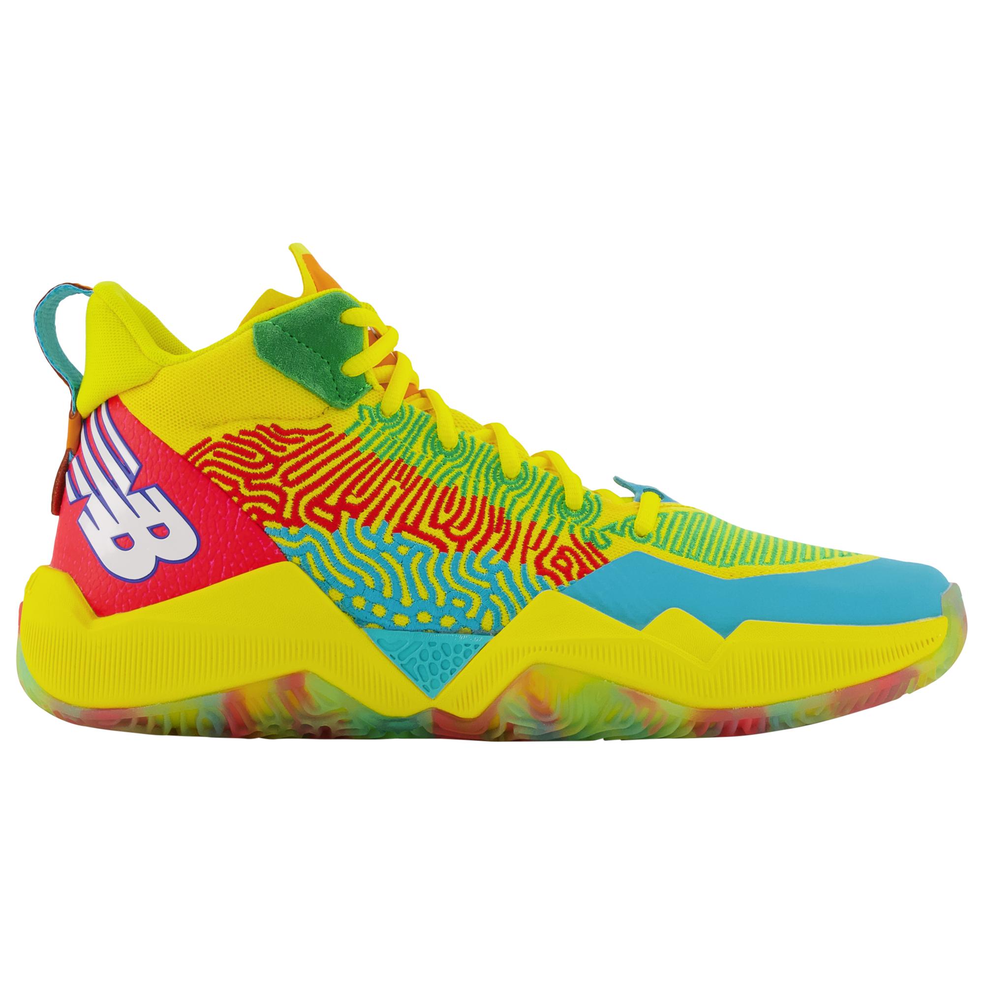 Basketball Shoes in Yellow 