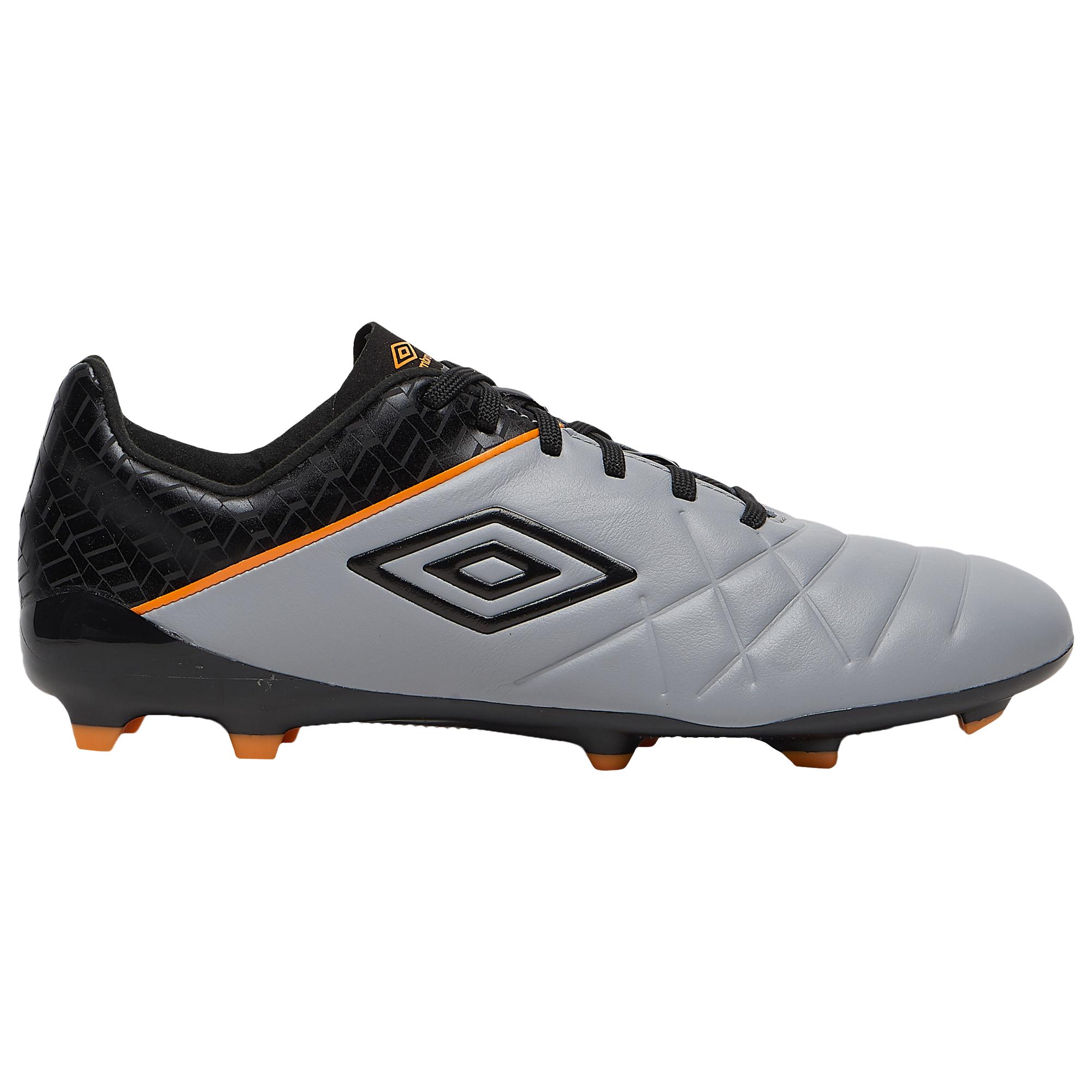 umbro soccer shoes price