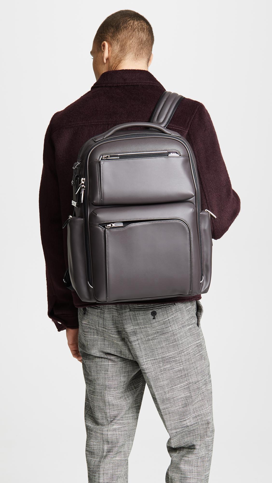 tumi arrive bradley