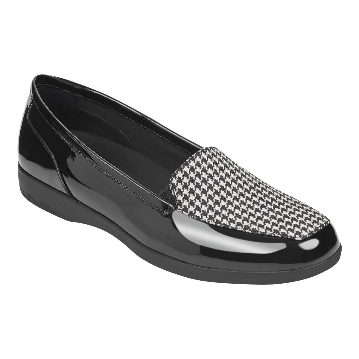 easy spirit leather flats