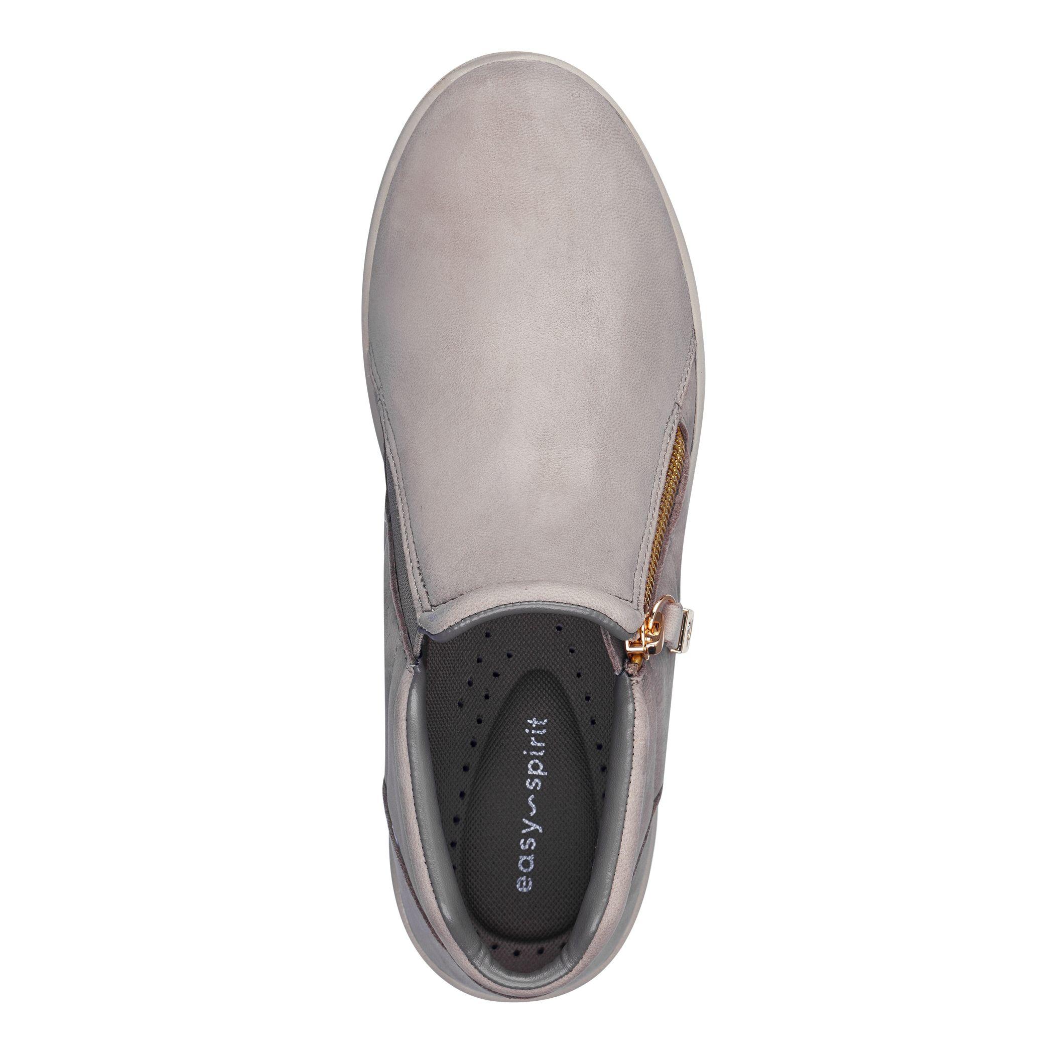 novia casual ankle booties