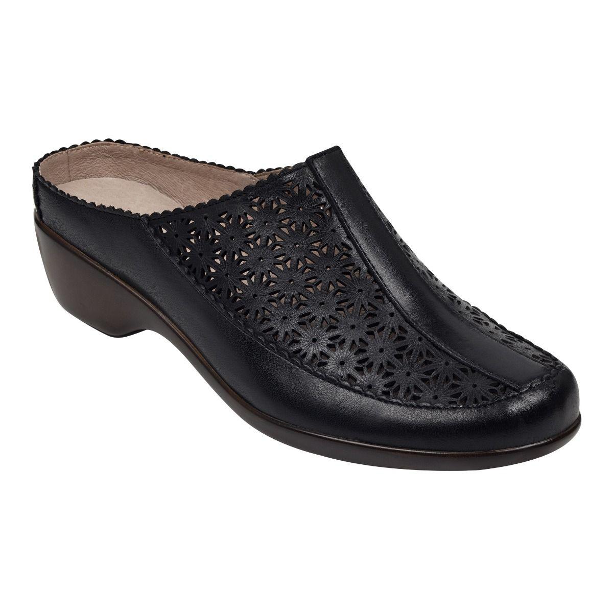 easy spirit mules size 9