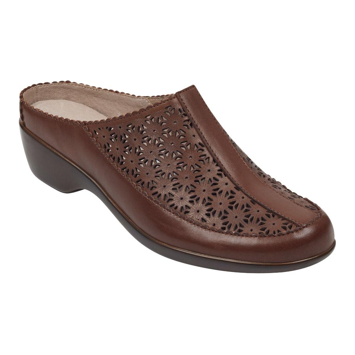 black mule clogs