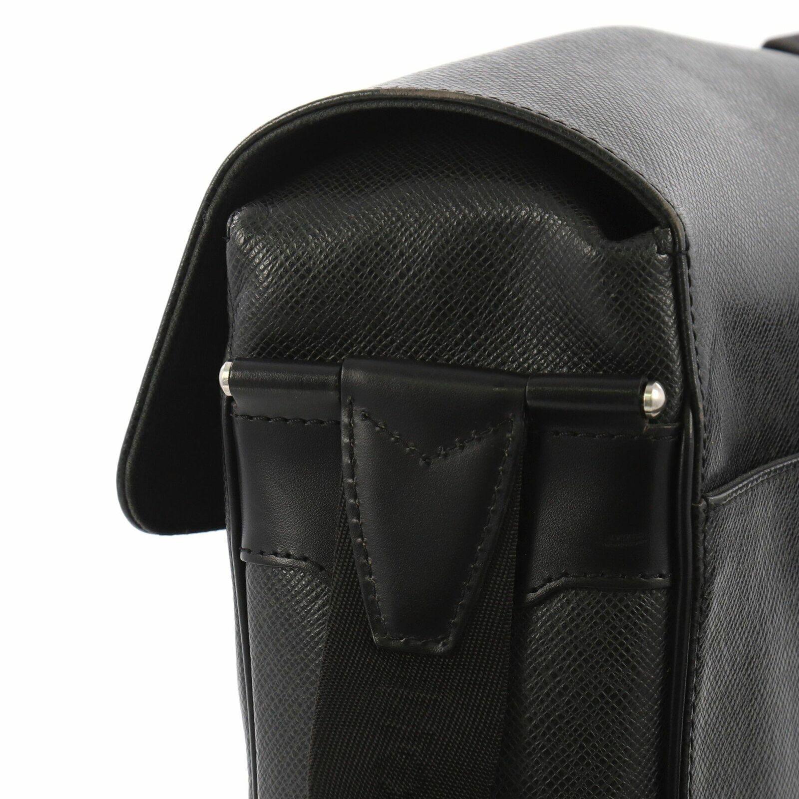 Louis Vuitton Luka Ardoise Handbag Taiga Leather in Black for Men - Lyst