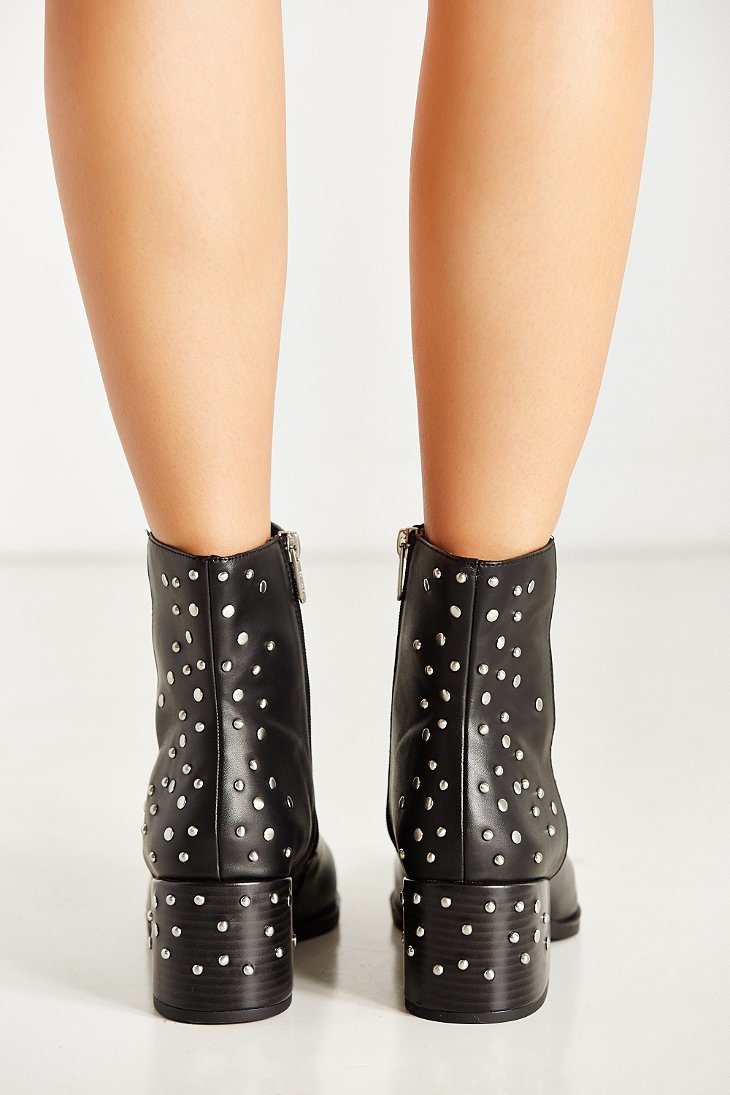 Lyst - Circus By Sam Edelman Rae Studded Boot in Black