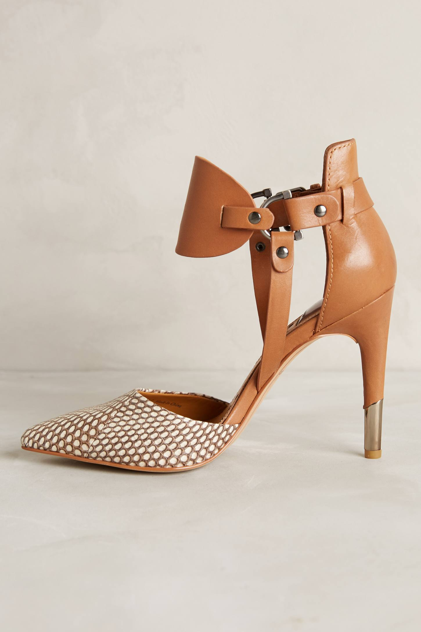 dolce vita square toe heel