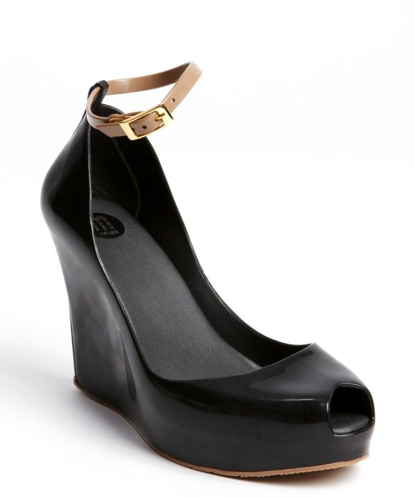 Melissa Black and Tan Rubber Patchuli V Wedge Sandals in Black | Lyst