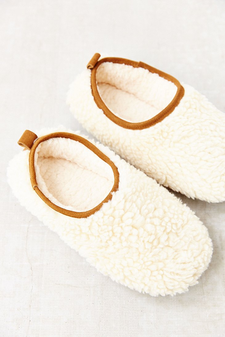 urban outfitters slippers