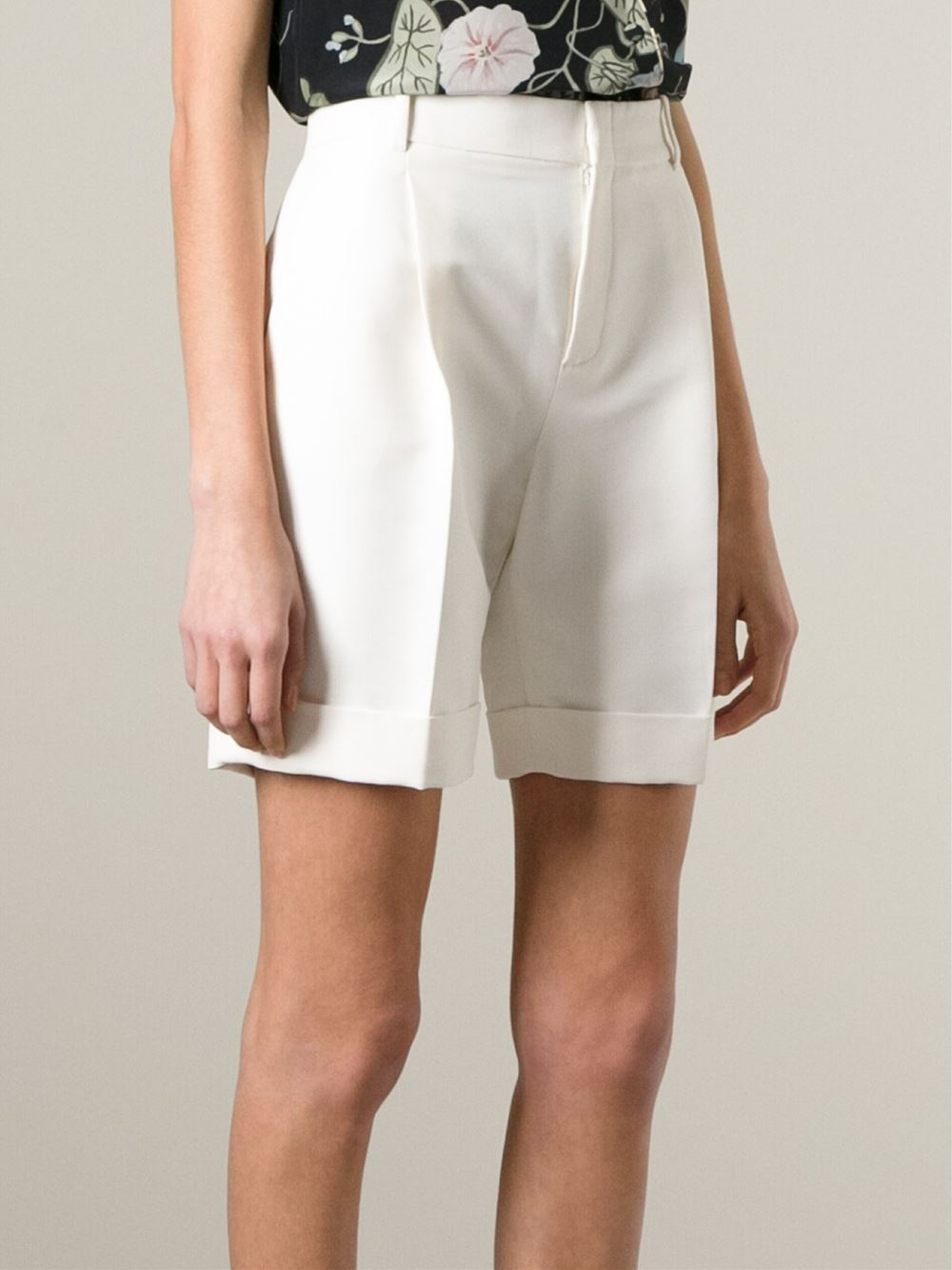 Gucci Pleated Bermuda Shorts in White - Lyst