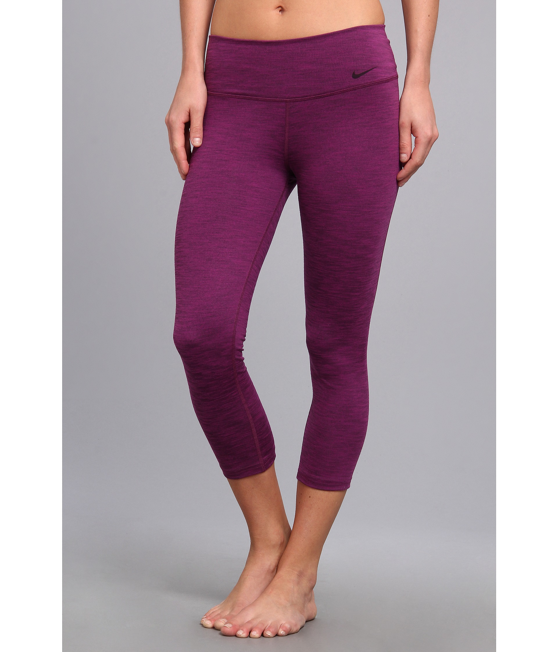 nike legend capri