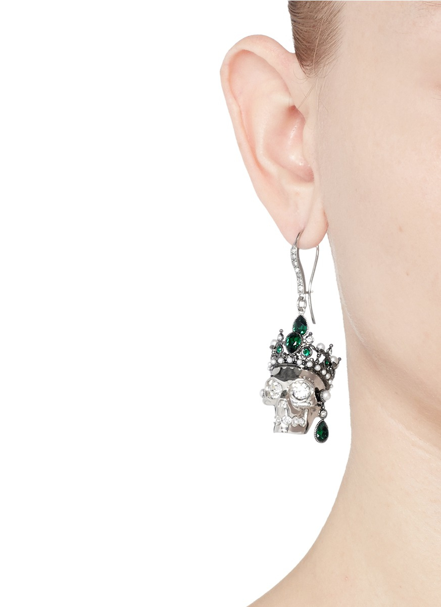 Lyst Alexander Mcqueen Swarovski Crystal Royal Skull Earrings In Green Gallery