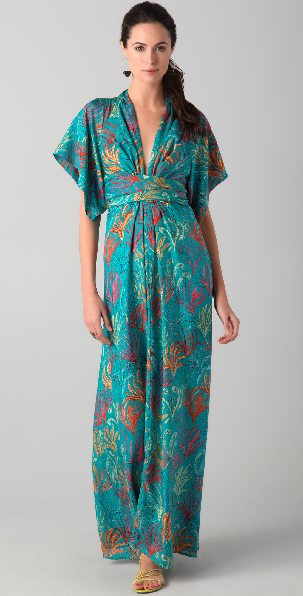 Issa Long Kimono Dress in Green | Lyst