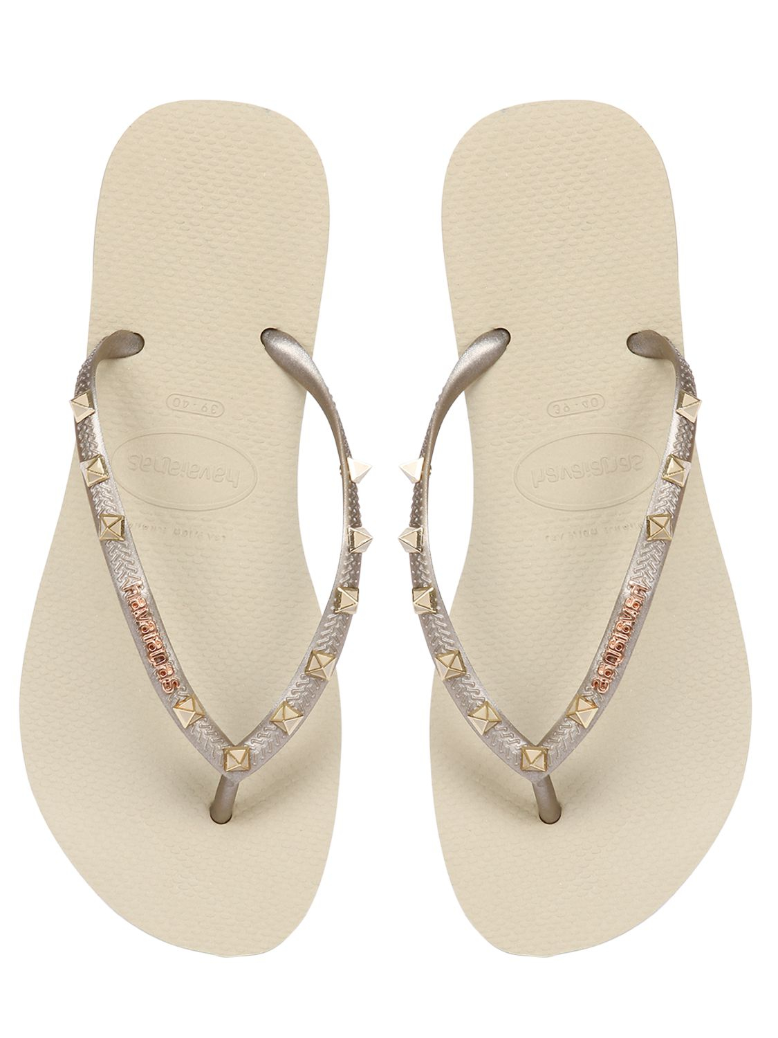 studded havaianas