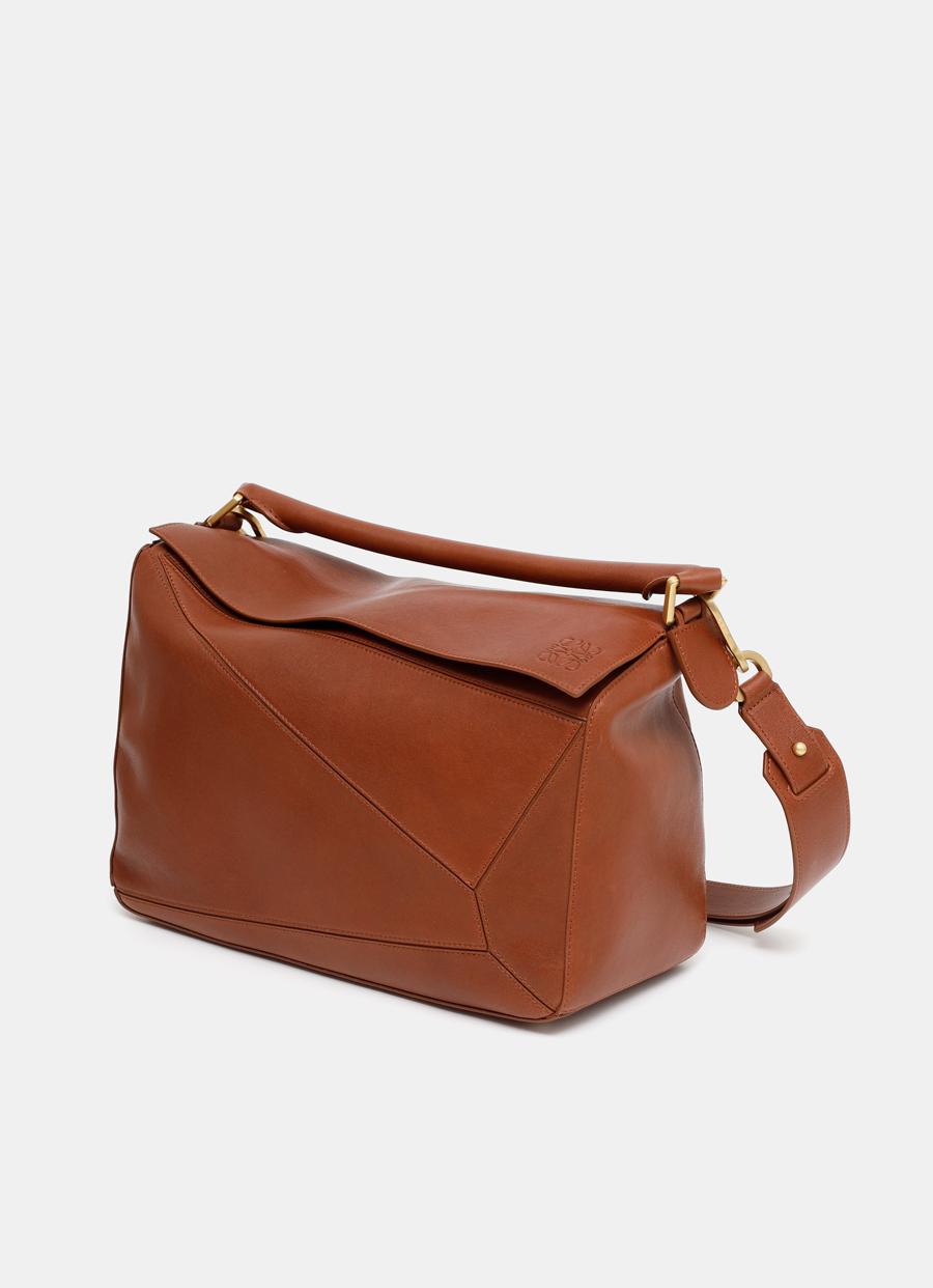 LOEWE BAG VINTAGE Crossbody leather Messenger Anagram Shoulder brown