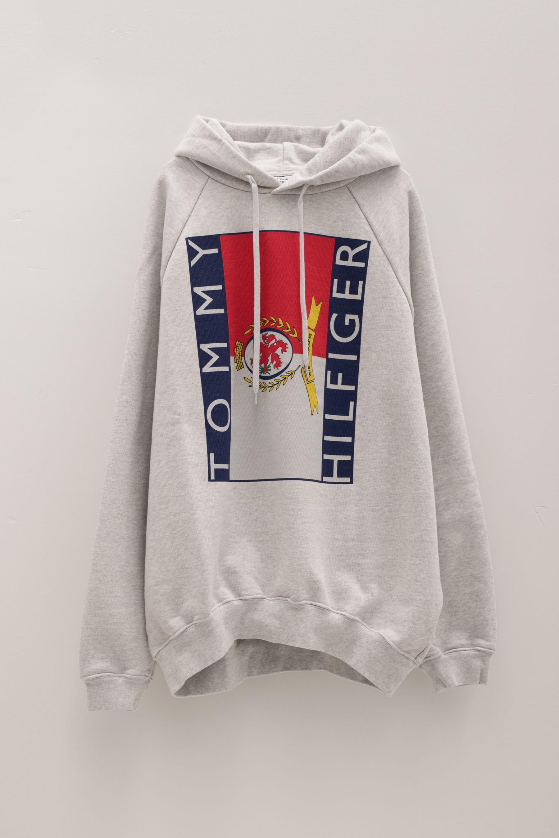 Vetements X Tommy Hilfiger Oversized Hoodie Hot Sale, UP TO 51% OFF |  www.bodegasflorido.com