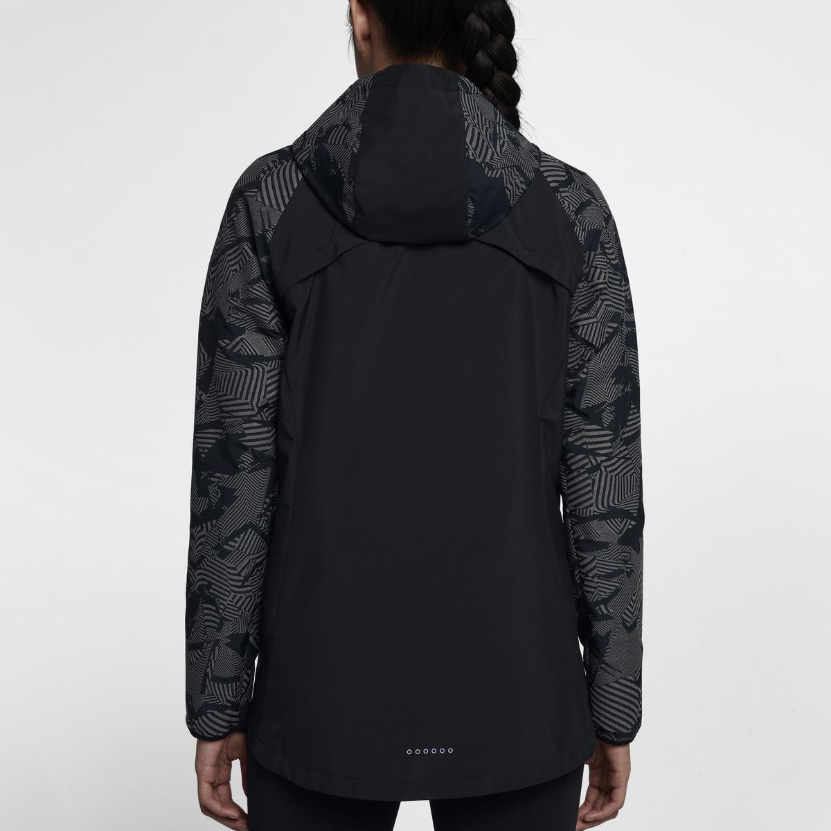 Nike Synthetic Essential Flash Women's Running Jacket in Black - Lyst