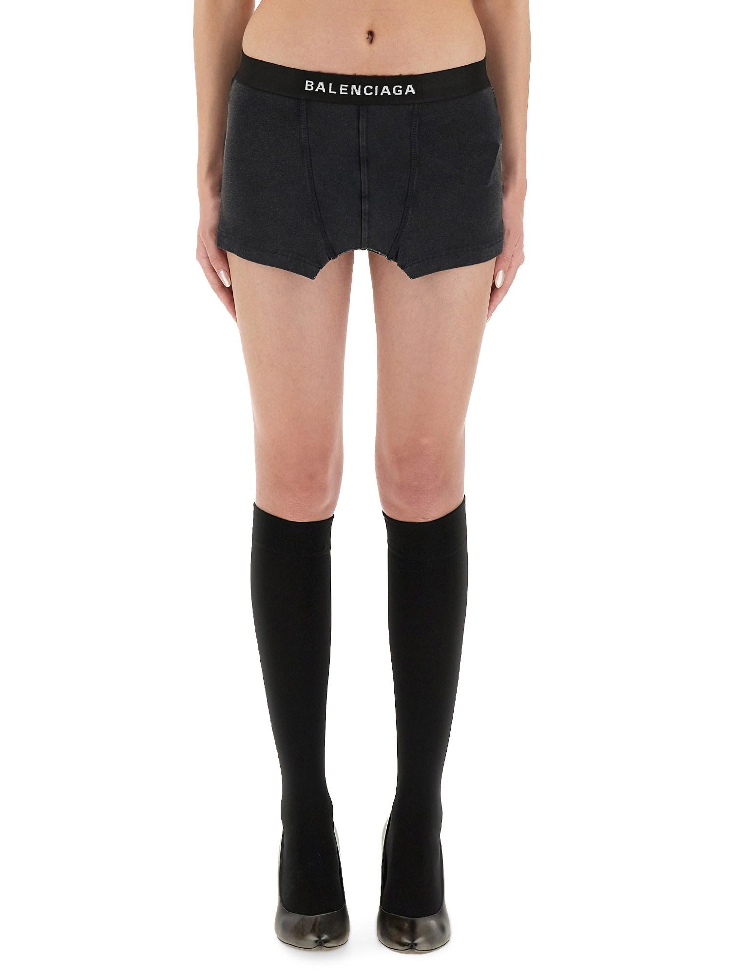 ミニスカート Balenciaga Short-Style Miniskirt Balenciaga Cargo Mini Skirt in Black | FWRD