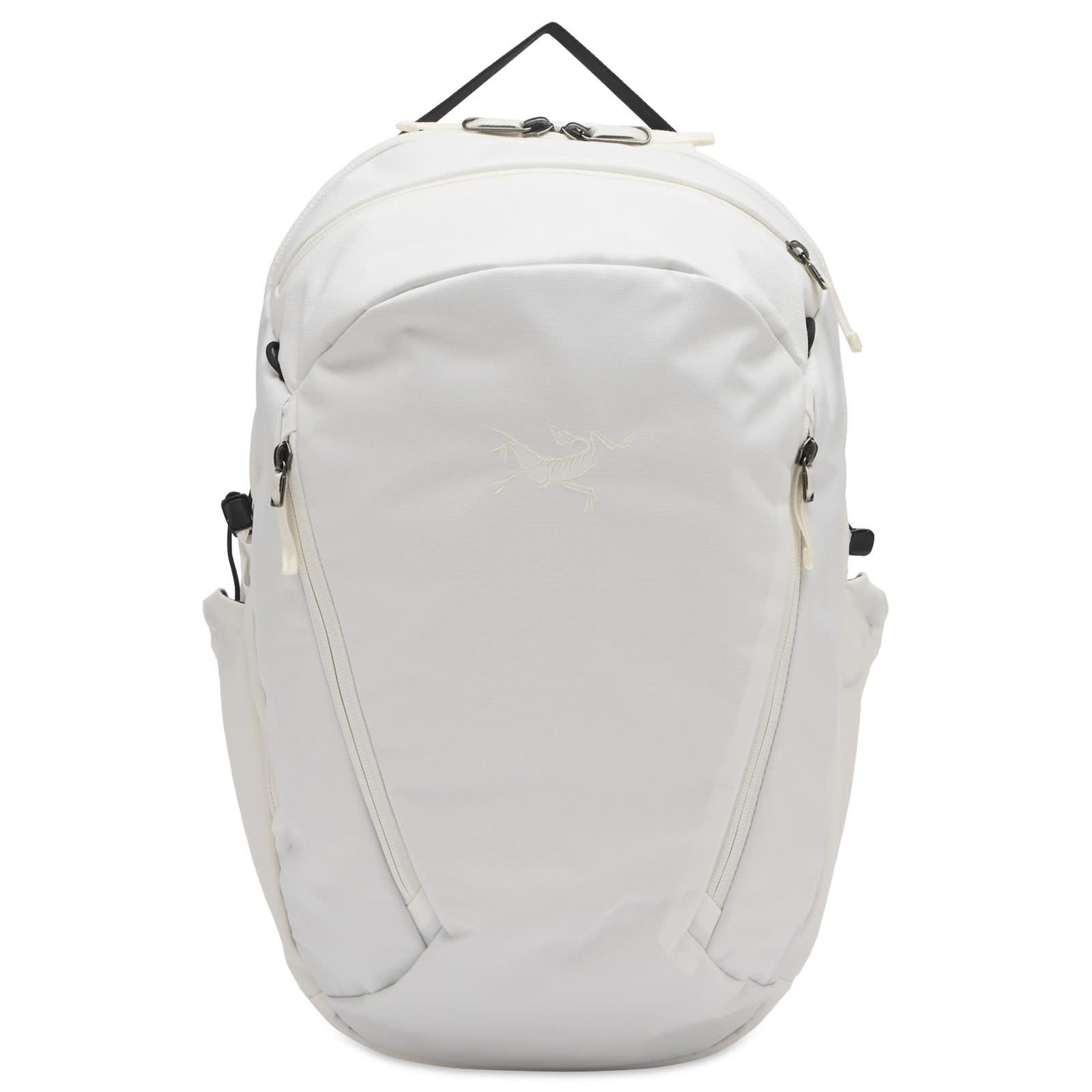 Arc'teryx Mantis 26 Backpack in White | Lyst