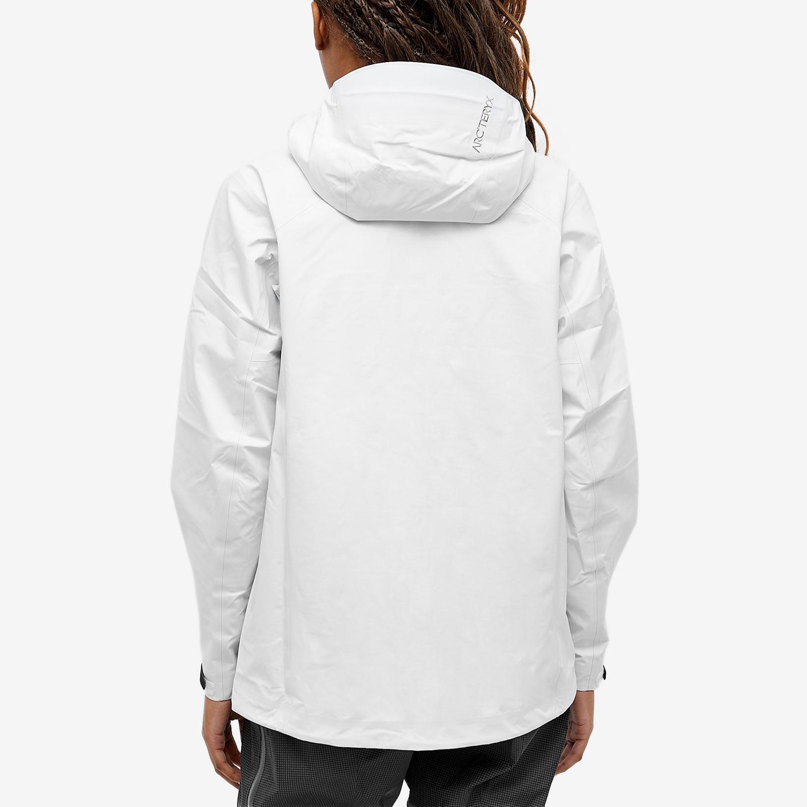 Arc'teryx Beta Jacket in White | Lyst