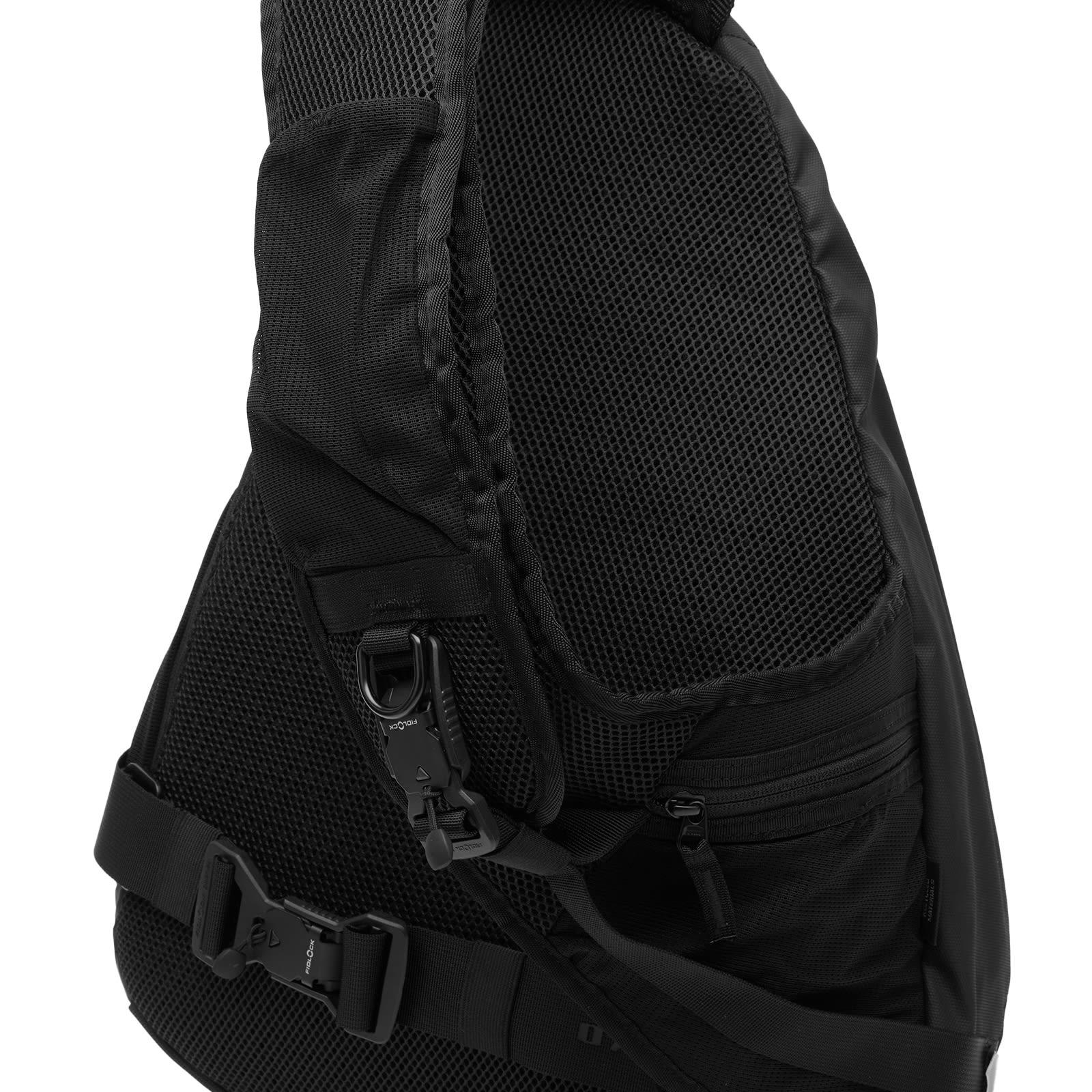 バッグ OAKLEY LATITUDE SLING PACK Oakley Latitude Sling Pack - Blackout | Oakley® US