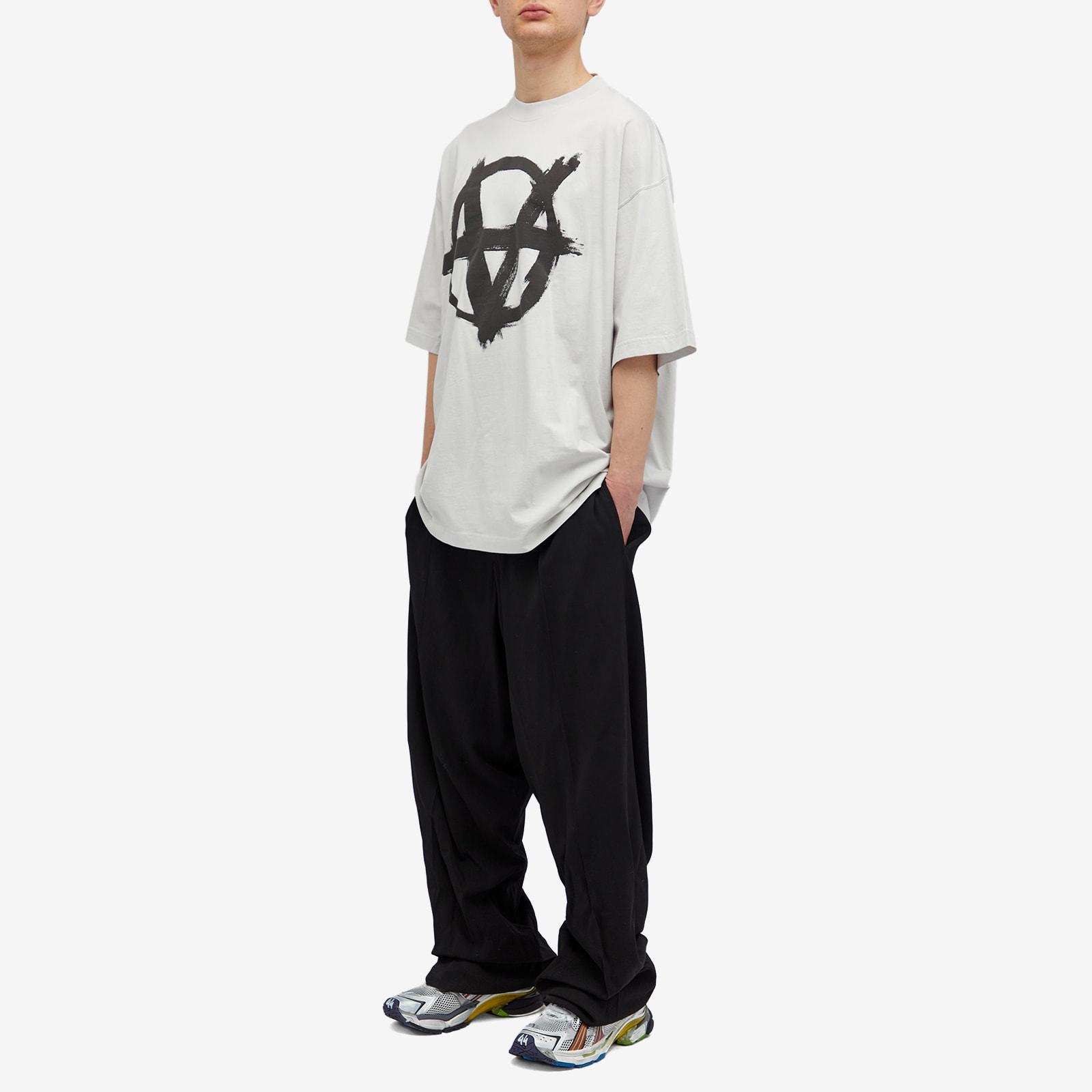 VETEMENTS ヴェトモン / Double Anarchy Oversized T-Shirt Vetements Men's Double Anarchy T-Shirt in Black/Red Vetements