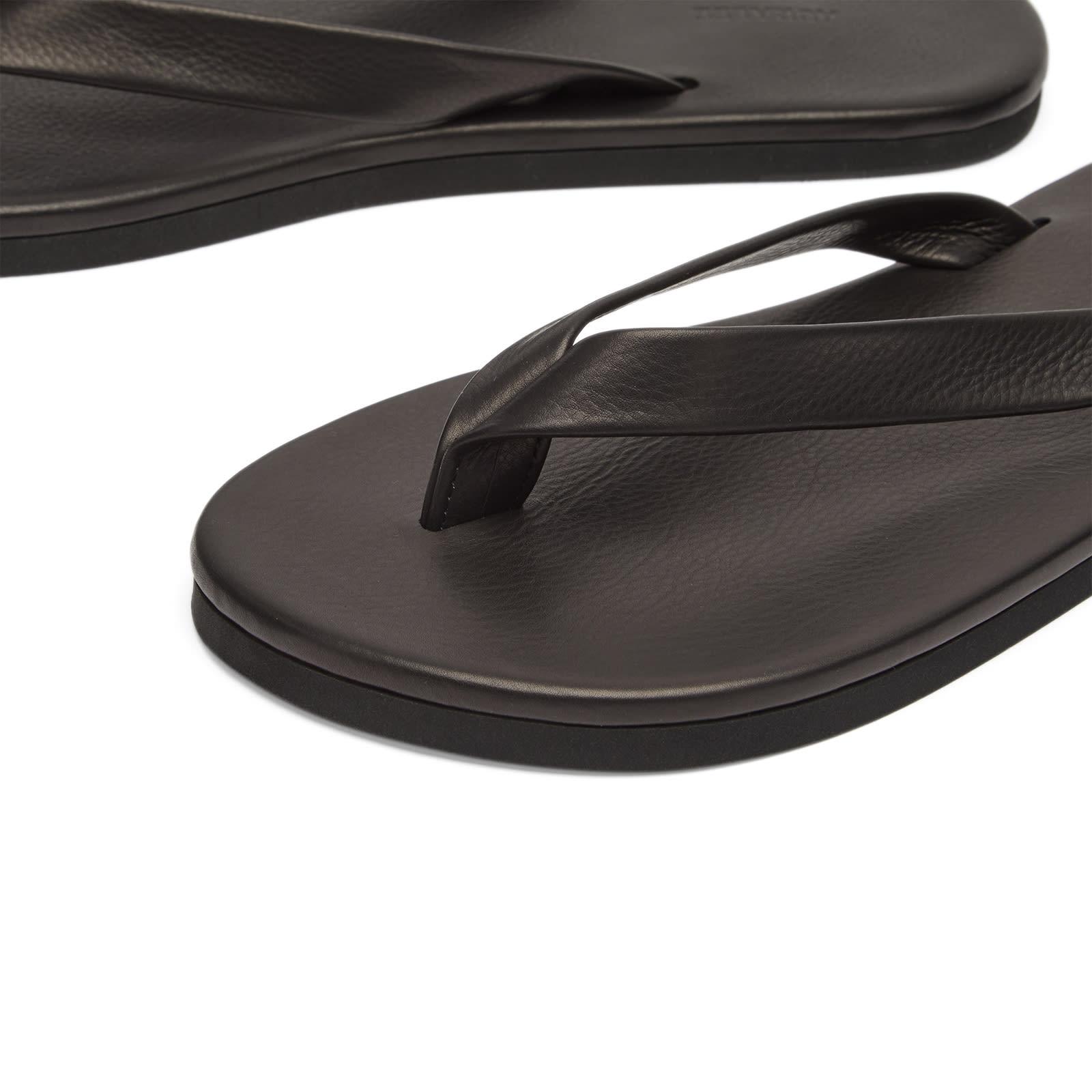 AURALEE Soft Leather Flip-Flops in Black | Lyst UK