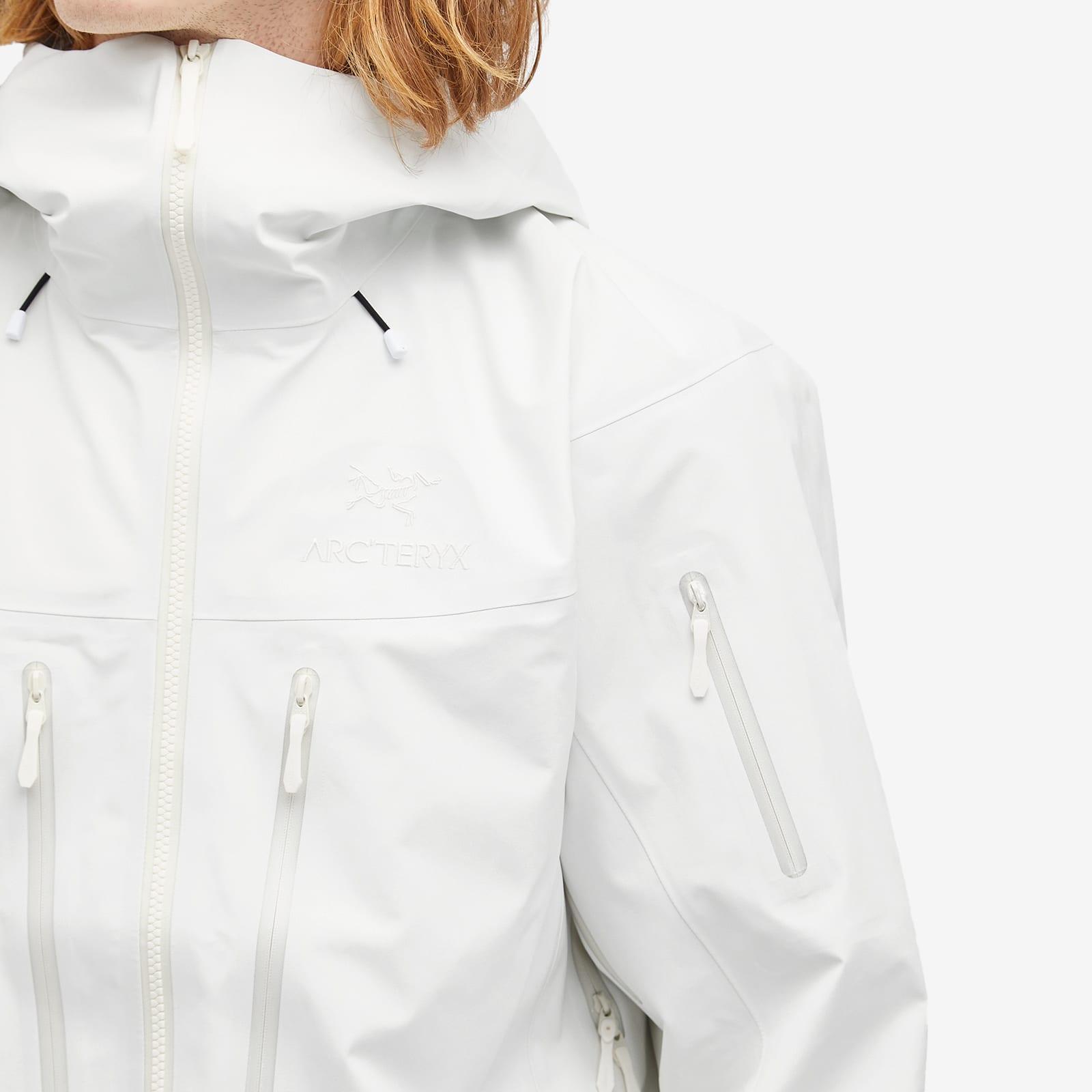 Arc'teryx Alpha Sv Jacket in White for Men | Lyst UK