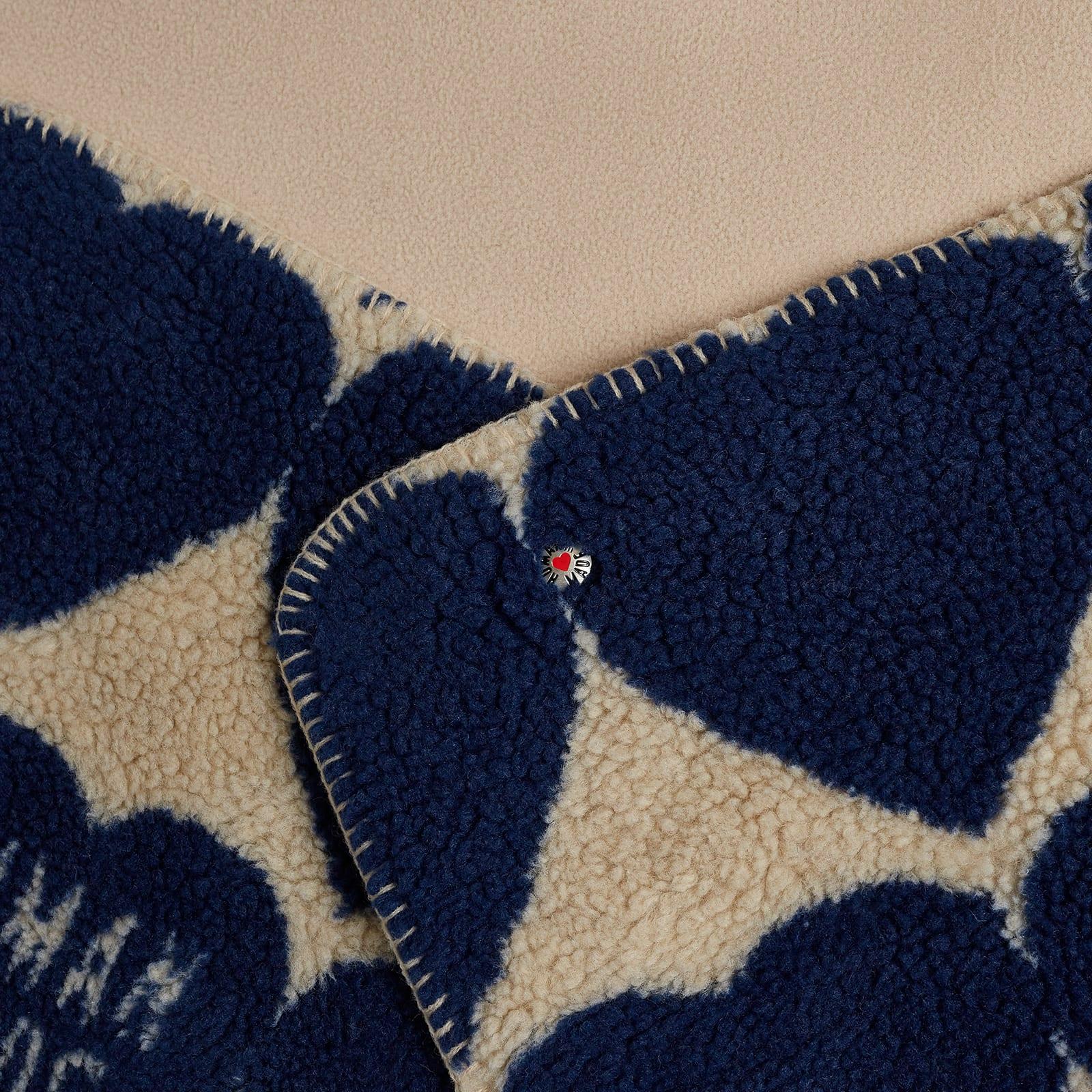 小物 HUMAN MADE HEART FLEECE BLANKET NAVY 小物 HUMAN MADE HEART FLEECE BLANKET NAVY Human Made Heart