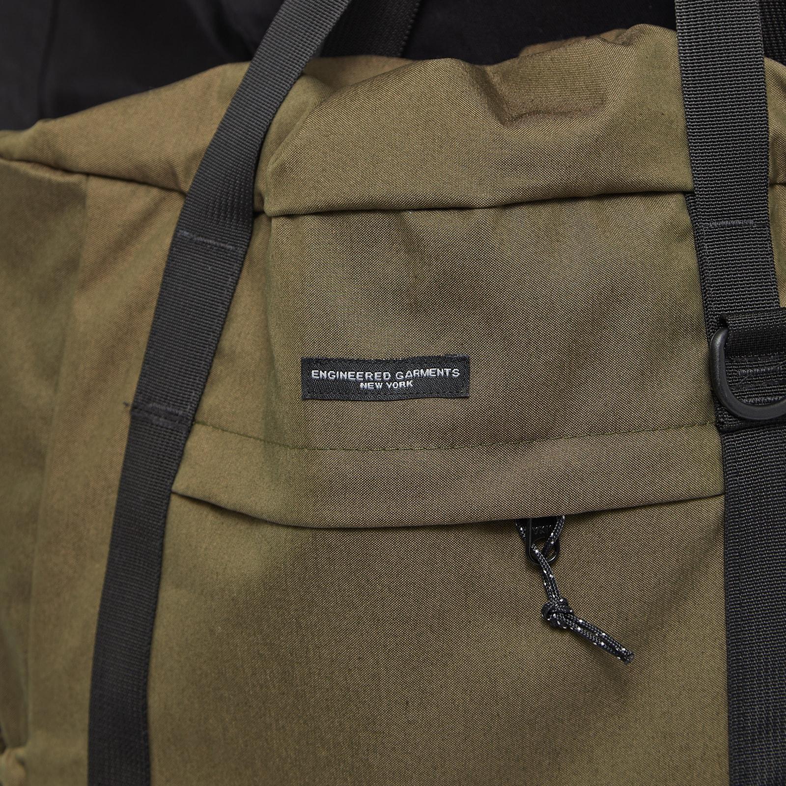 WHAT'S IN MY BAG  CARHARTT WIP ESSENTIALS BAG 'SMALL' REVIEW // INDIA 