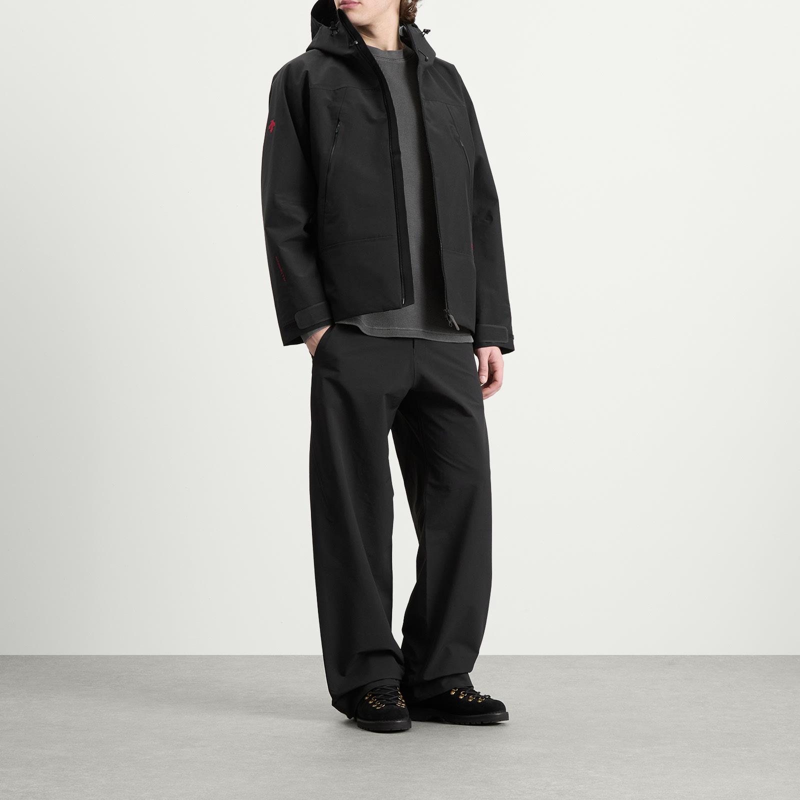 Descente Allterrain X Jjjjound Hardshell Jacket in Black for Men