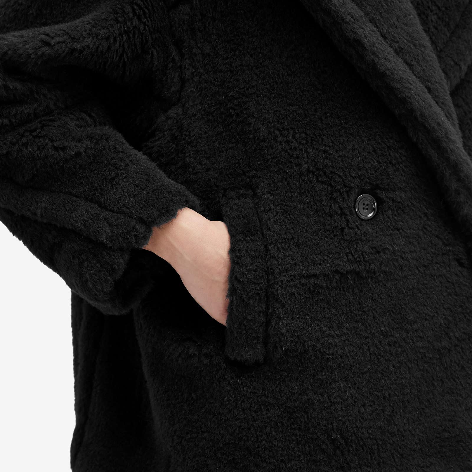 Max Mara Fuxia Oversized Fluffy Coat in Black | Lyst