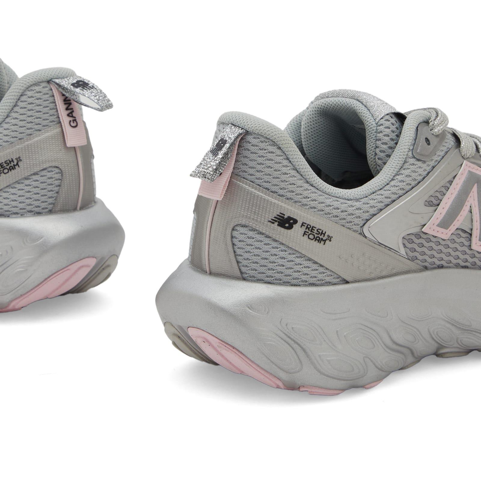 New balance x GANNI ☆ Fresh Foam Trailer ‘Silver’ New Balance Fresh Foam Trainer GANNI Silver Metallic Men's
