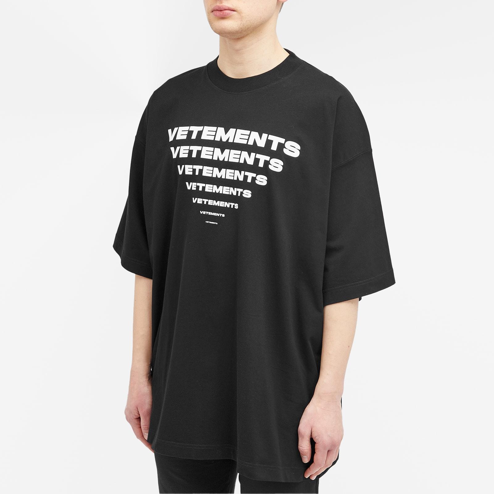 関税送料込み【VETEMENTS-ヴェトモン-】ピラミッドロゴ Tシャツ Vetements Pyramid Logo T-Shirt in Black for Men | Lyst
