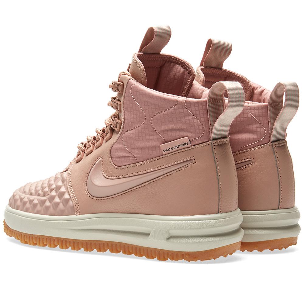 pink nike duck boots