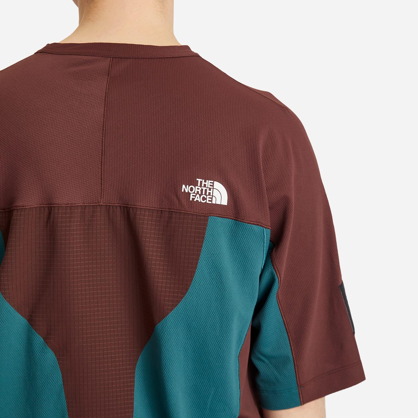 Tシャツ・カットソー The North Face x UNDERCOVER Soukuu Trail Perforated T-Shirt The North Face Men's x UNDERCOVER Soukuu Trail Perforated T