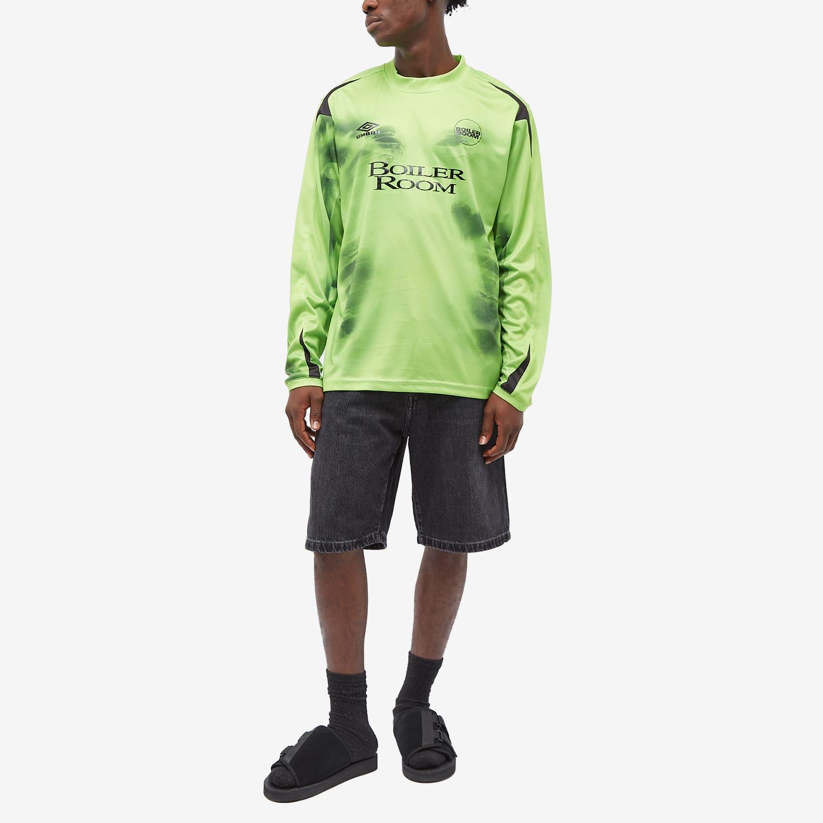 BOILER ROOM Bolier Room X Umbro Goalkeeper Jersey in Green BOILER ROOM Bolier Room X Umbro Goalkeeper Jersey in Green
