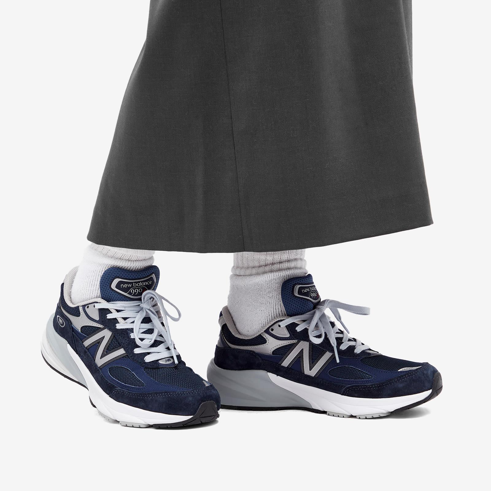New Balance W990Nv6 in Blue | Lyst